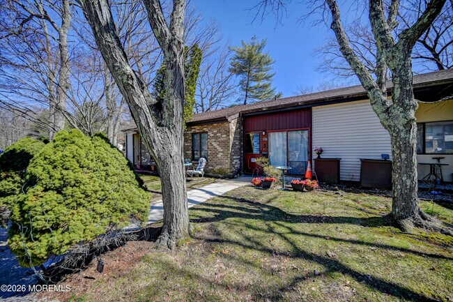 Foto del edificio - 88 Arrowood Rd