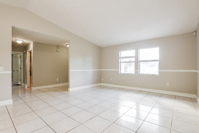 Foto del edificio - 1819 E Glancy Dr