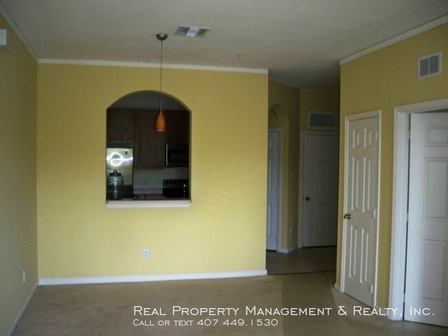 Building Photo - Nice 3 BR / 2 BA Condo in Gated Stonebridge