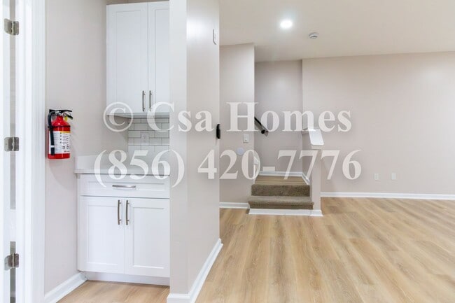 Photo - 602-604 S Broadway Apartment