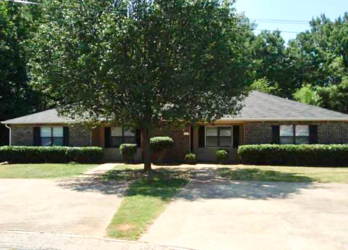 Primary Photo - 2330 Joyce Ct