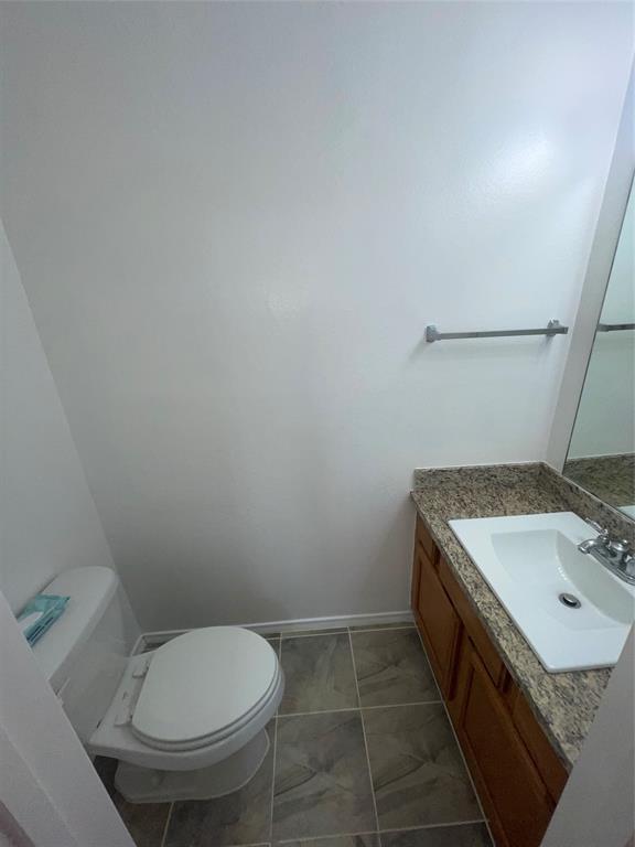 Building Photo - 17533 Red Oak Dr