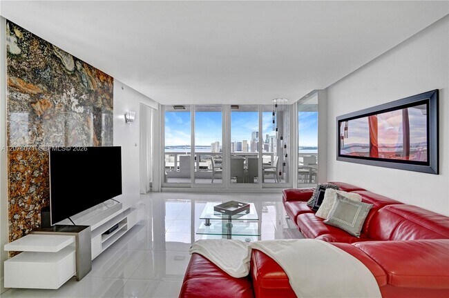 Building Photo - 1717 N Bayshore Dr