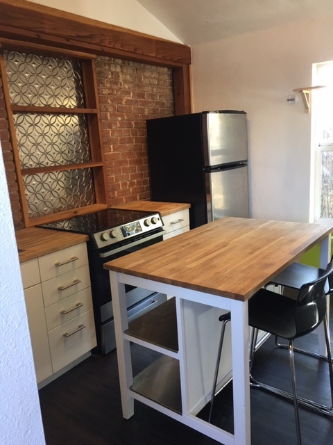 Kitchen - 3353 Lawrence St