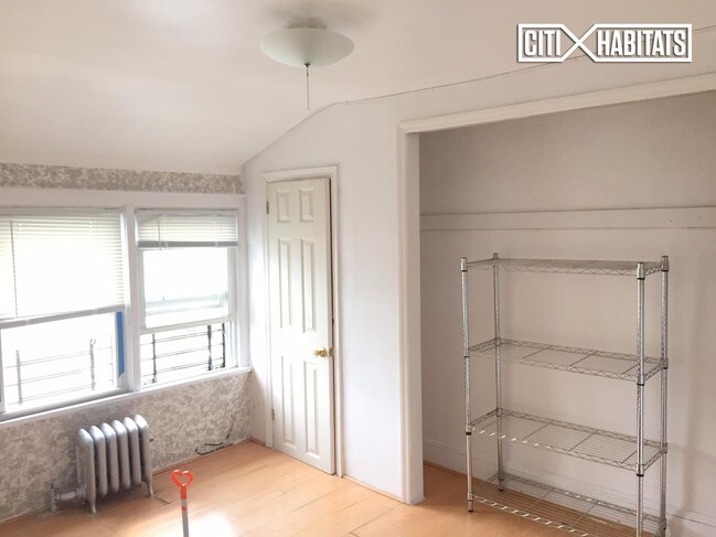 Foto del edificio - 2851 48th St