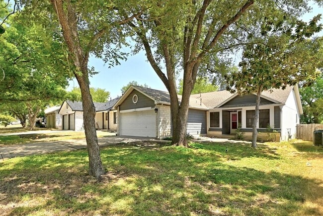 Foto del edificio - 8909 Romayne Ln