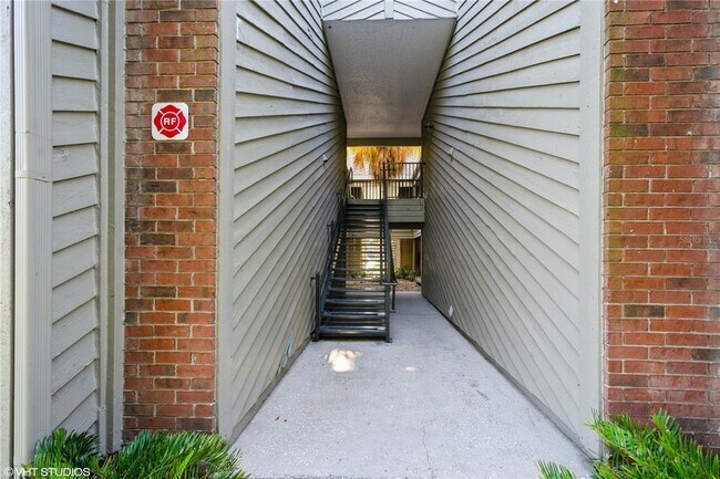 Foto del edificio - 9100 Dr M.L.K. Jr St N
