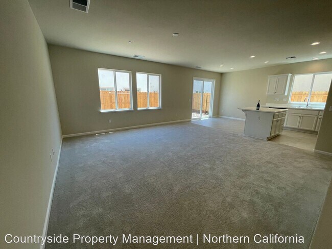 Building Photo - 4 br, 2.5 bath House - 2408 Chandon Circle