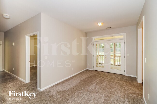 Building Photo - 1595 Pilgrim Way