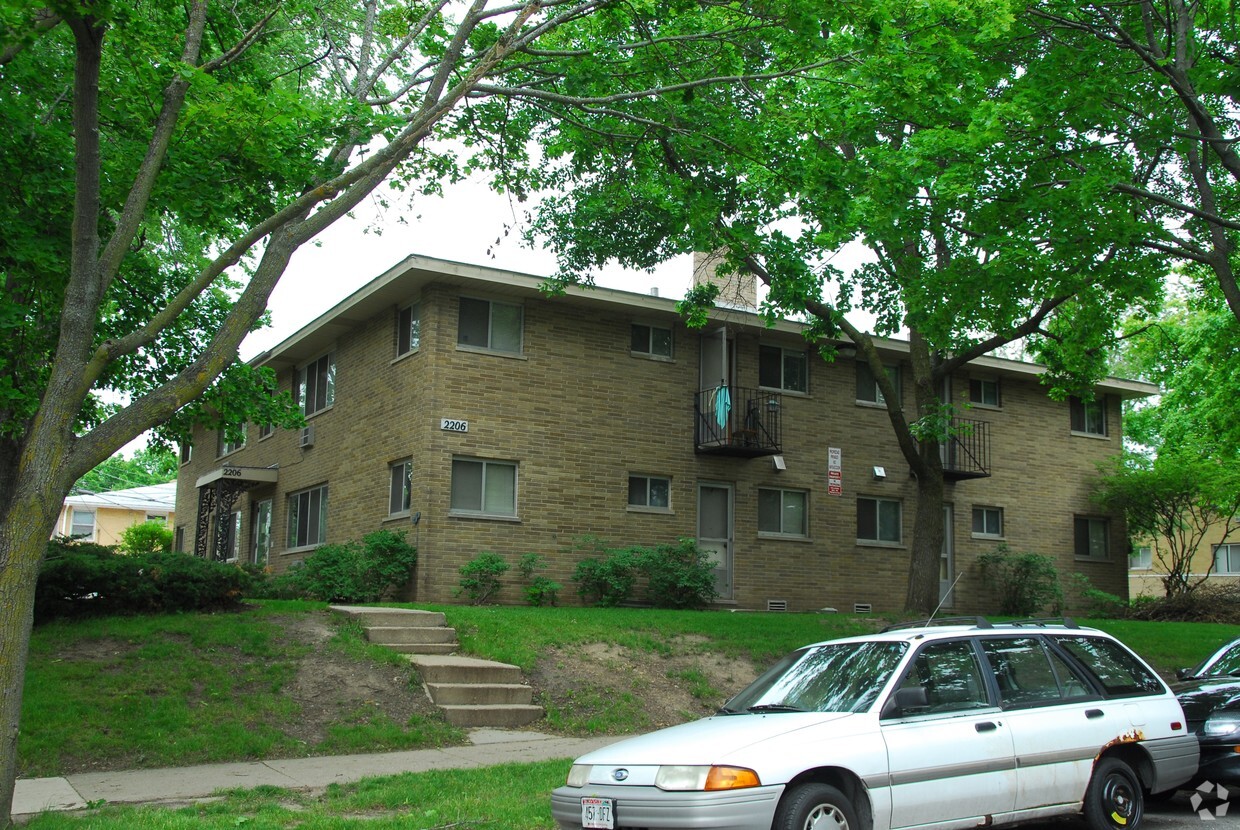 Primary Photo - 2202-2210 Rosenberry Rd