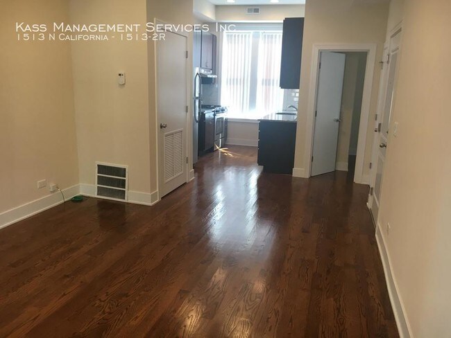 Building Photo - Awesome Humboldt Park 2bd.1bth Coach House
