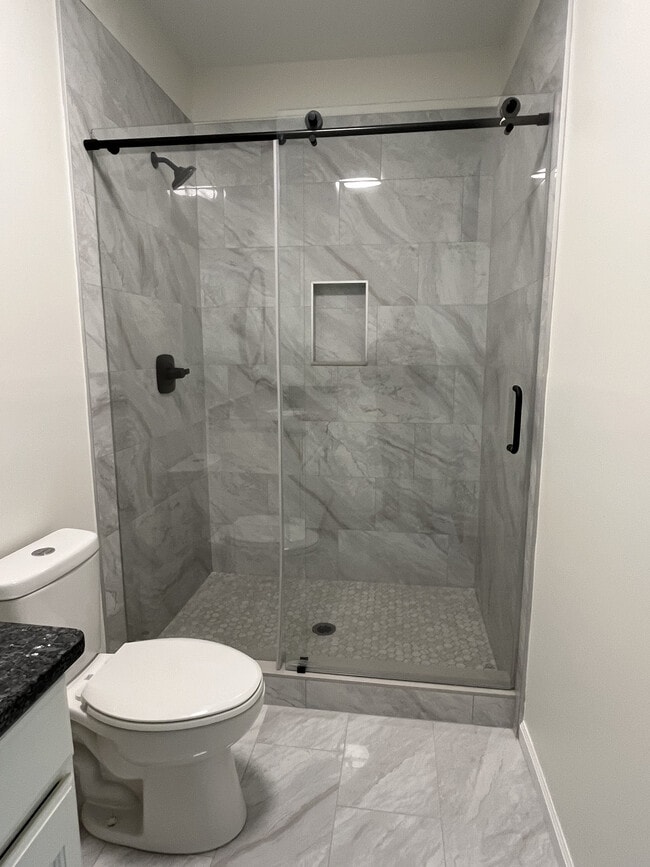 Building Photo - 6620 Little Mill Rd