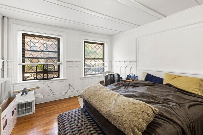 Building Photo - 1464 Commonwealth Ave