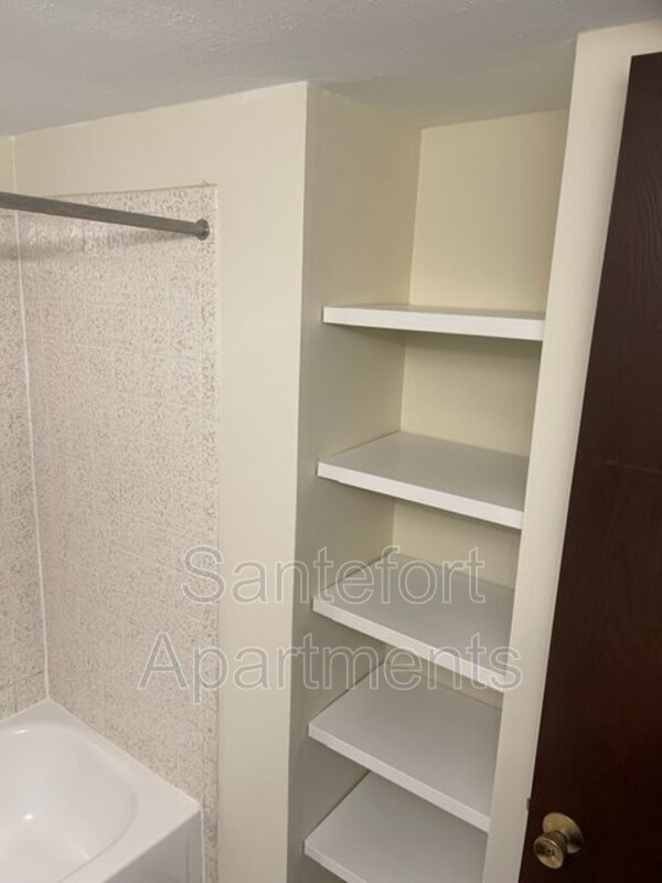 Building Photo - 5803 Haymeadow Ln
