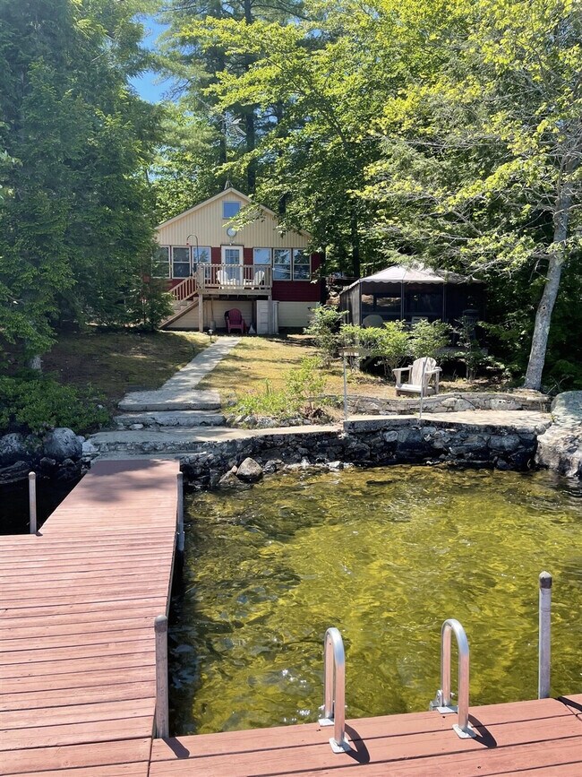 Foto del edificio - 613 Peabody Pond Rd