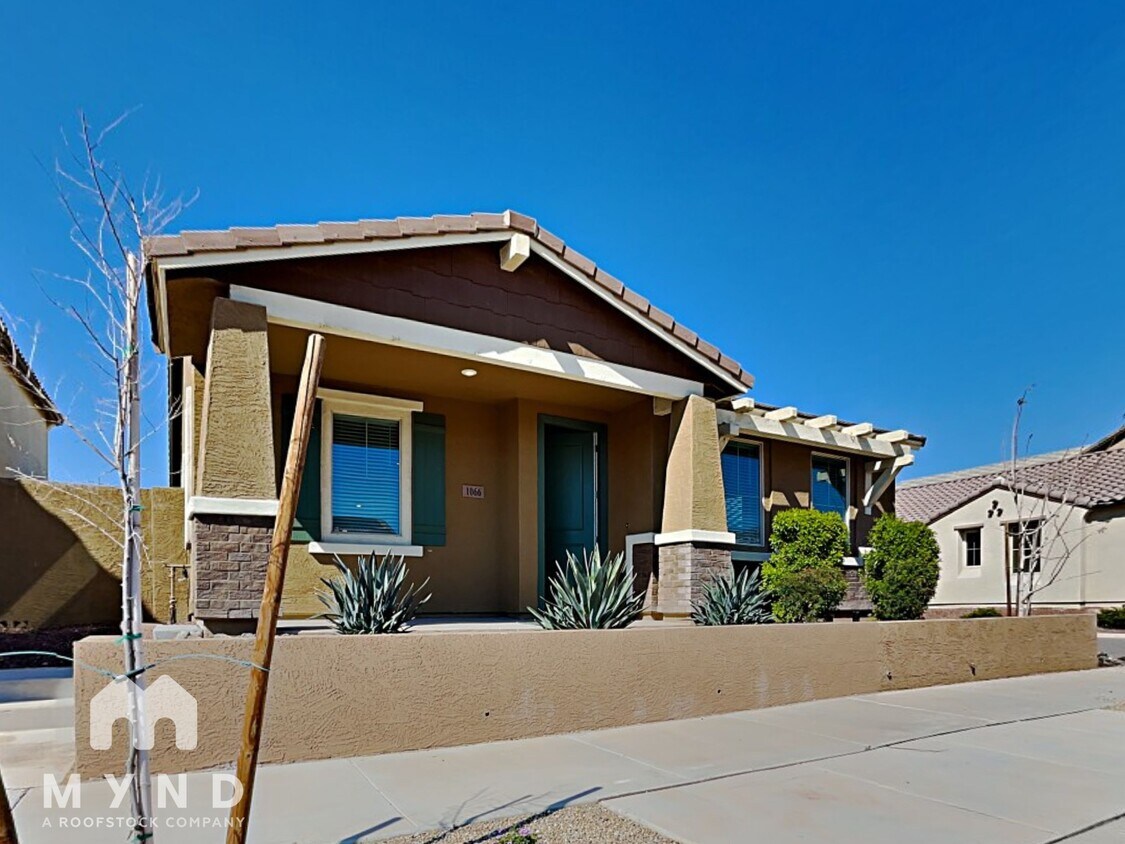 Foto principal - 1066 S 151st Ln
