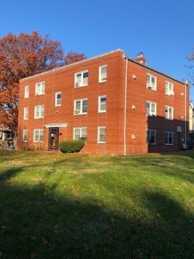 26 14th St SE, Washington, DC 20003 House Rental in Washington, DC