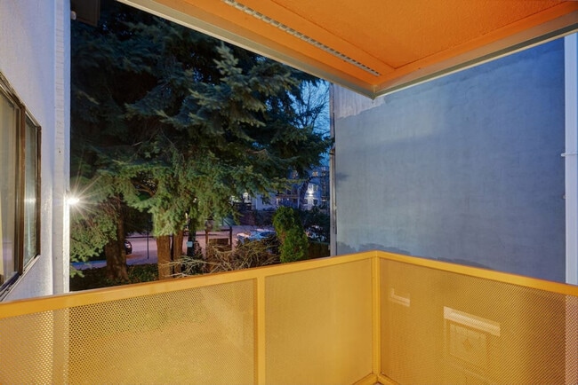 Photo du bâtiment - 1855 W 2nd Ave