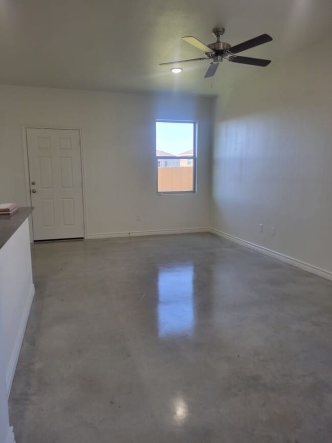 Building Photo - 2325 Zanoletti Ct