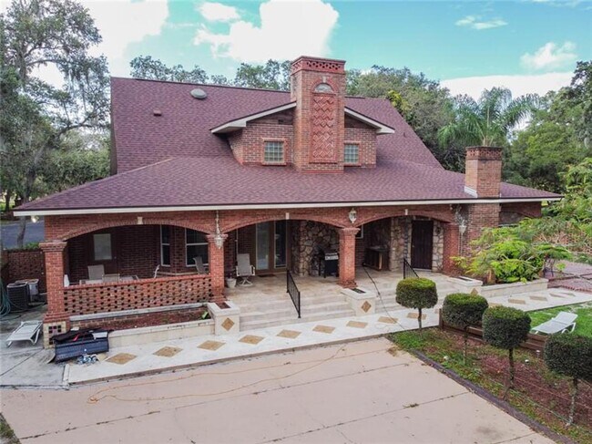 Building Photo - 9154 Yellow Lake Dr