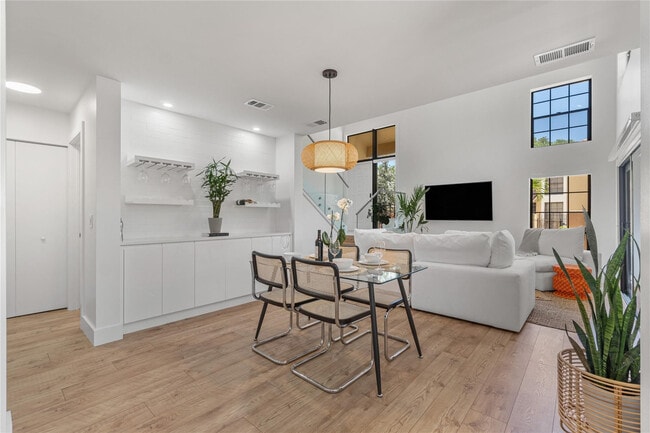 Foto del edificio - 376 Prestwick Cir