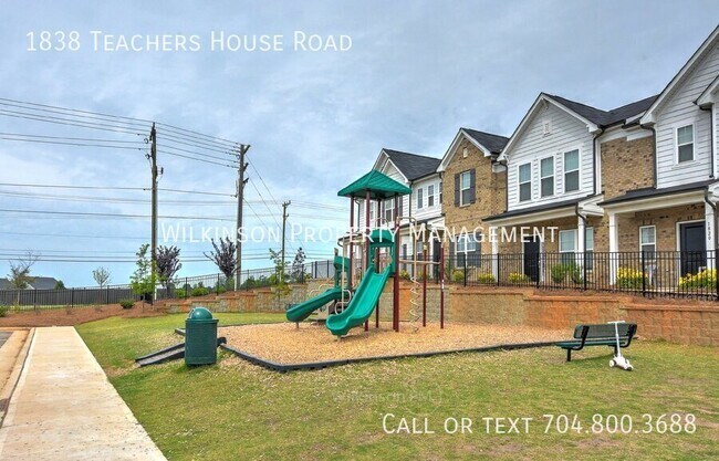 Foto del edificio - 1838 Teachers House Rd