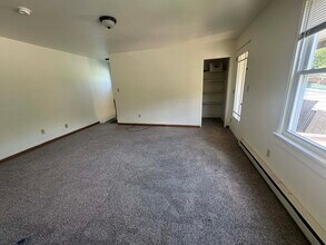 Building Photo - 13825 Maple Tree Ln SW