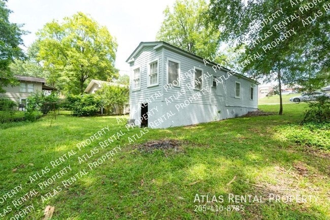 Building Photo - 1106 8th Ave