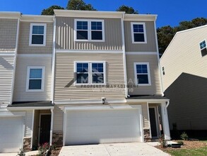Building Photo - 2036 Sandwood Loch Dr