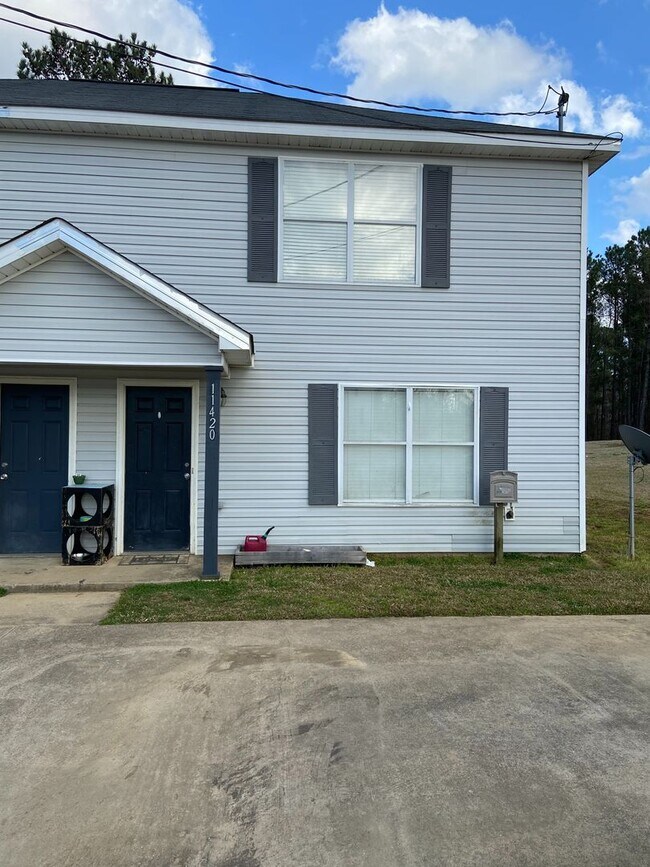 Building Photo - 11418-20 Oak Arbor Way