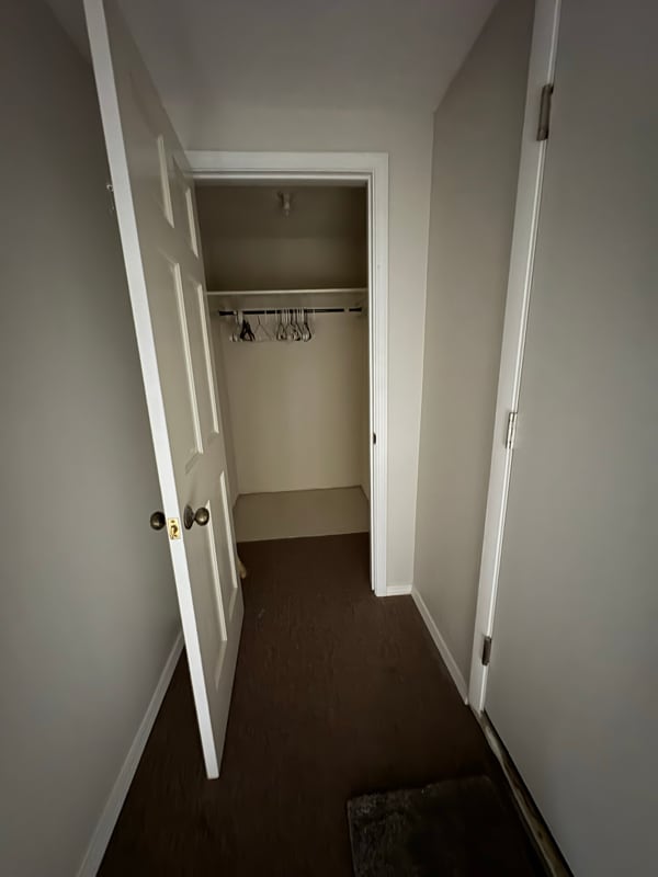 Foto del edificio - 834 Paris Ave NE