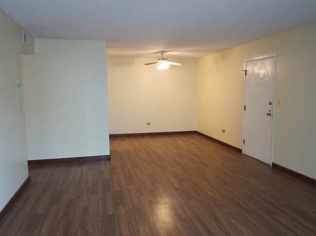 Foto del edificio - 6158 Knoll Way Dr