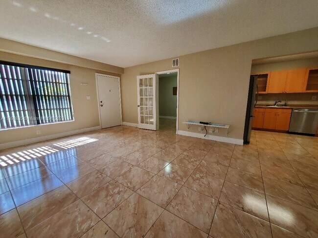 Building Photo - 12821 SW 43rd Dr