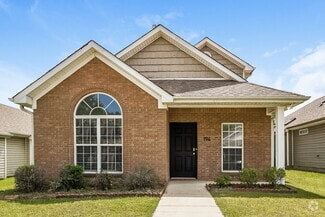 Building Photo - 194 Village Dr