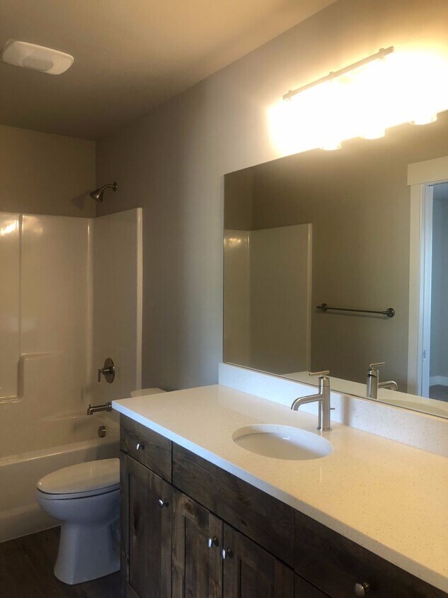 20128 Reed Ln Unit 160 20128 Reed Lane, 1, Bend, OR 97702 Room for