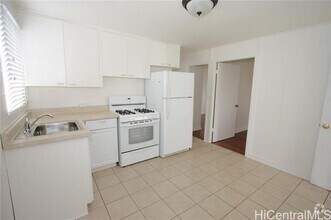 Building Photo - 701 Pensacola St