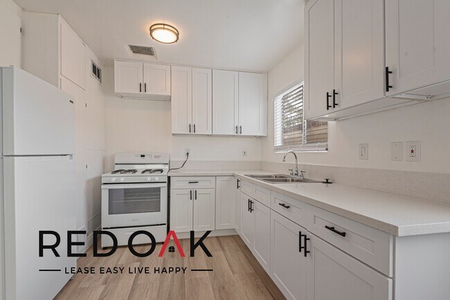 Foto del edificio - Fantastic Two Bedroom with Spacious Rooms,...