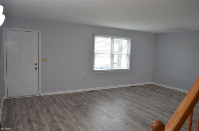 Building Photo - 3 br, 2.5 bath Townhome - 97 Lee Ann Court
