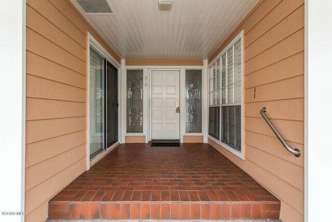 Building Photo - Marina del Rey Resort Style Living