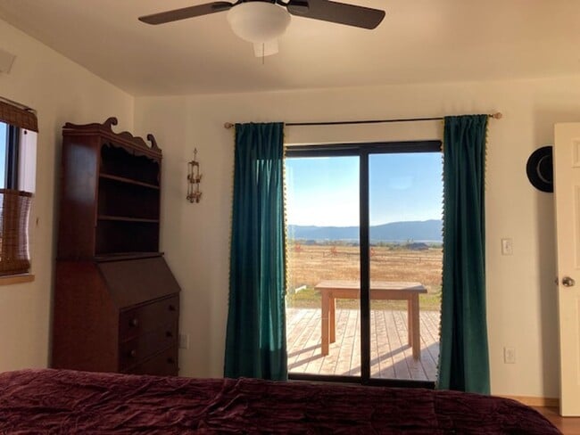 Foto del edificio - Seasonal Furnished 2 BR House in Victor, ID