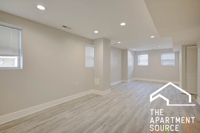 Foto del edificio - 2935 N Lawndale Ave