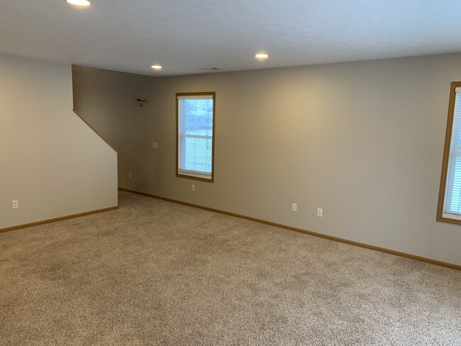 Foto del edificio - 2454, 2456 Millview Zeeland, MI 49464