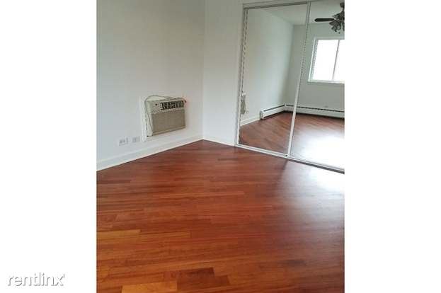 Building Photo - 1 br, 1 bath Condo - 2530 W Foster Ave