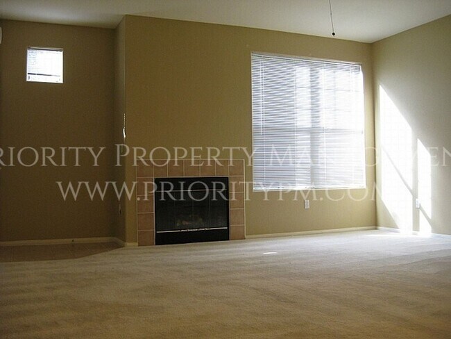 Foto del edificio - Beautiful 2 bedroom Morgyn Ridge Condo w/g...