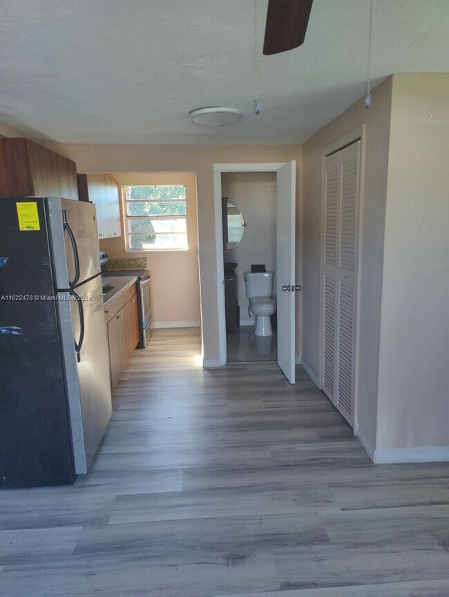 Foto del edificio - 3880 NW 174th St