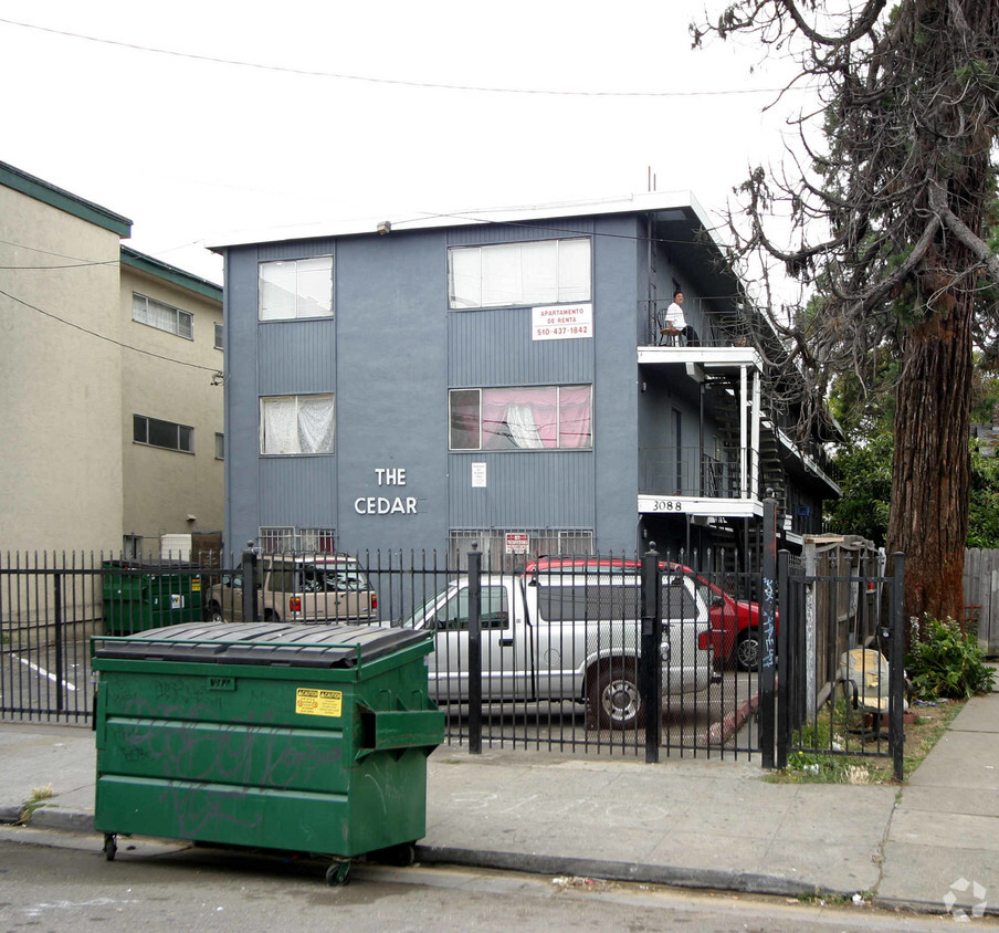 Building Photo - The Cedar Apartments