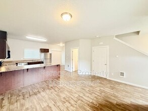 Building Photo - 12600 NE 49th St