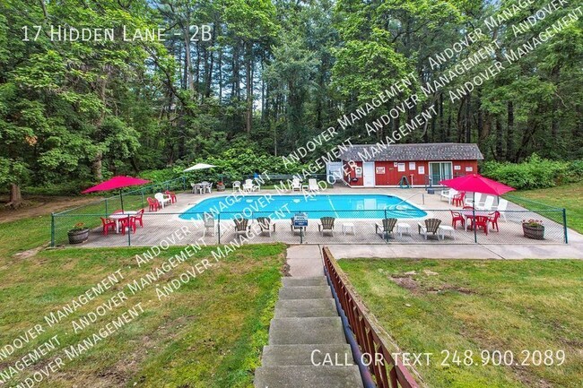 Building Photo - 17 Hidden Ln