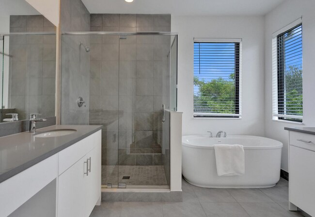 Building Photo - 13145 Addilyn Ct