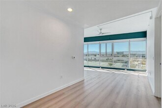 Building Photo - 4575 Dean Martin Dr
